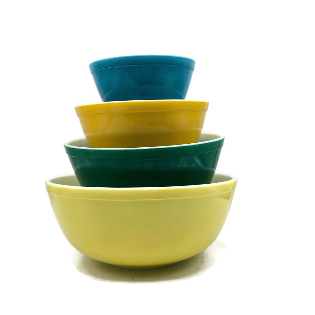 Vintage Pyrex Nesting Mixing Bowls