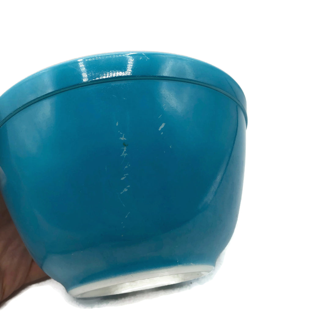 Vintage Pyrex Nesting Mixing Bowls