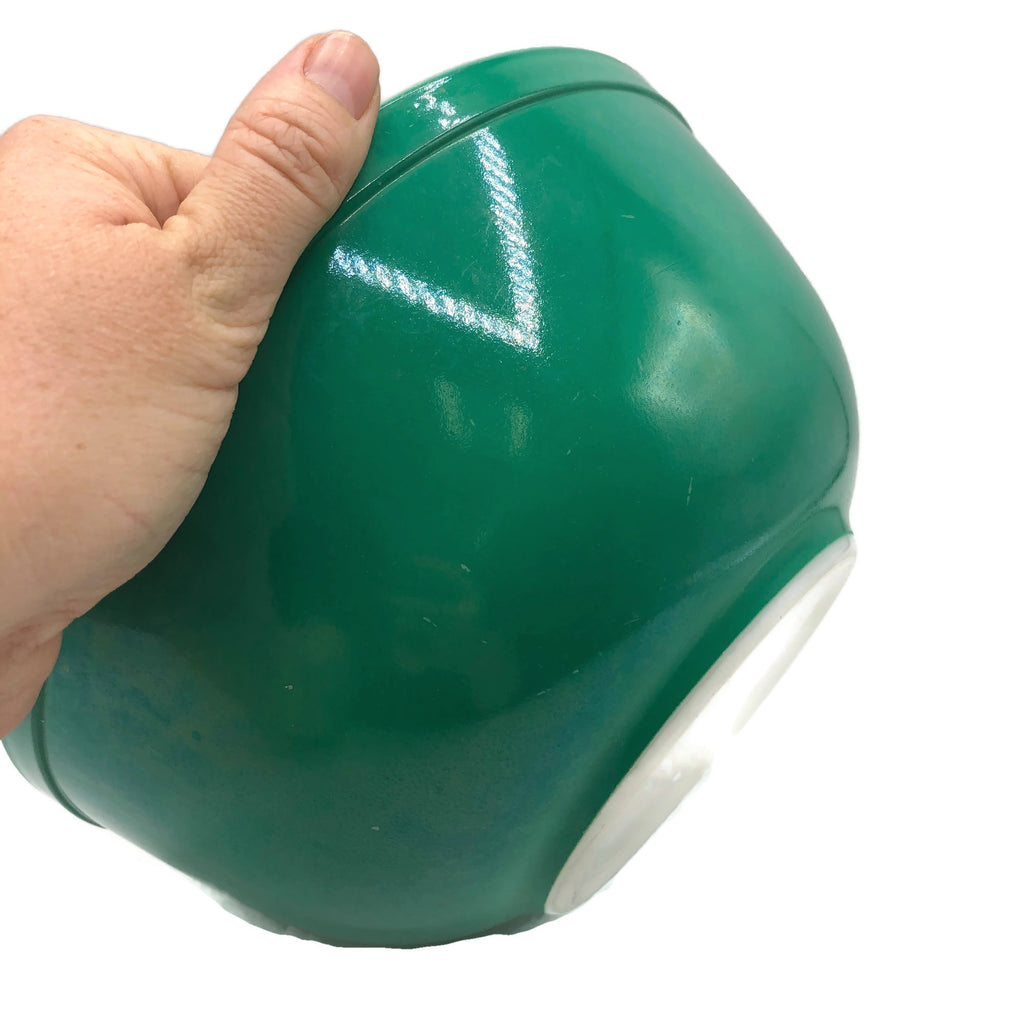 Vintage 4 Piece Pyrex Nesting Bowl Set