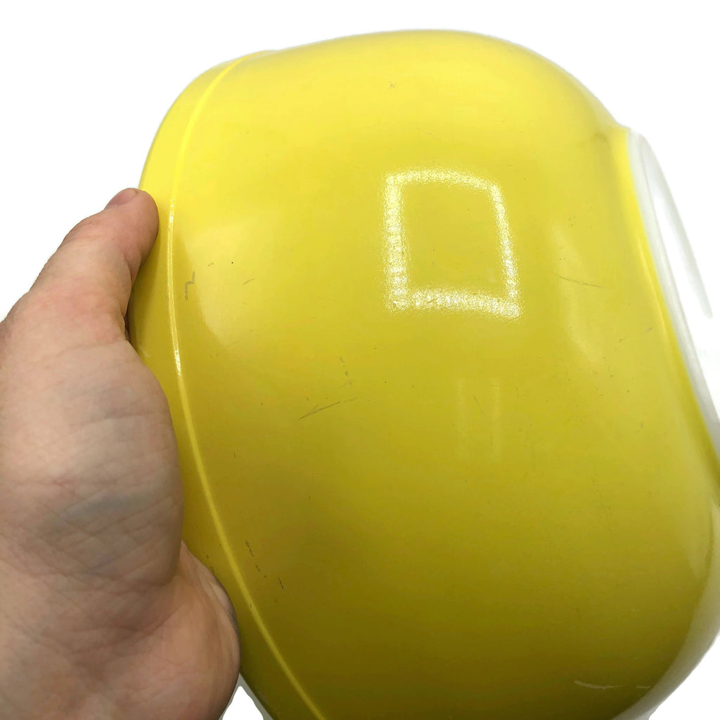 Vintage 4 Piece Pyrex Nesting Bowl Set