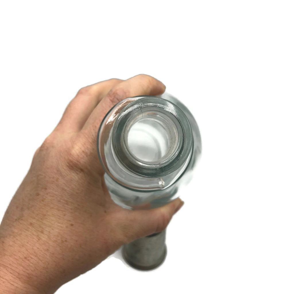 Available is a vintage Green River Soda Fountain Syrup Bottle.