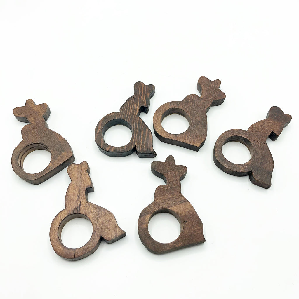 Vintage Set of 6 Monterey Style Wooden Napkin Rings