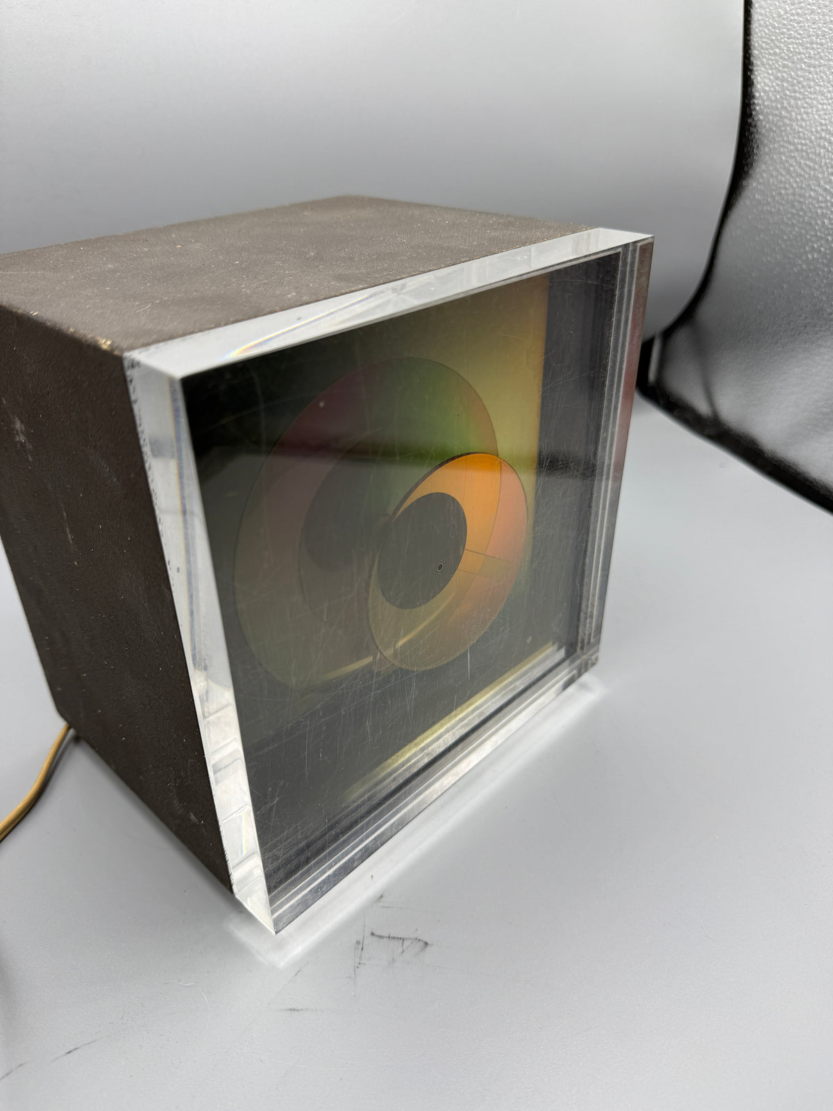 Vintage Kirsch Hamilton Prisma Color Changing Clock 1976