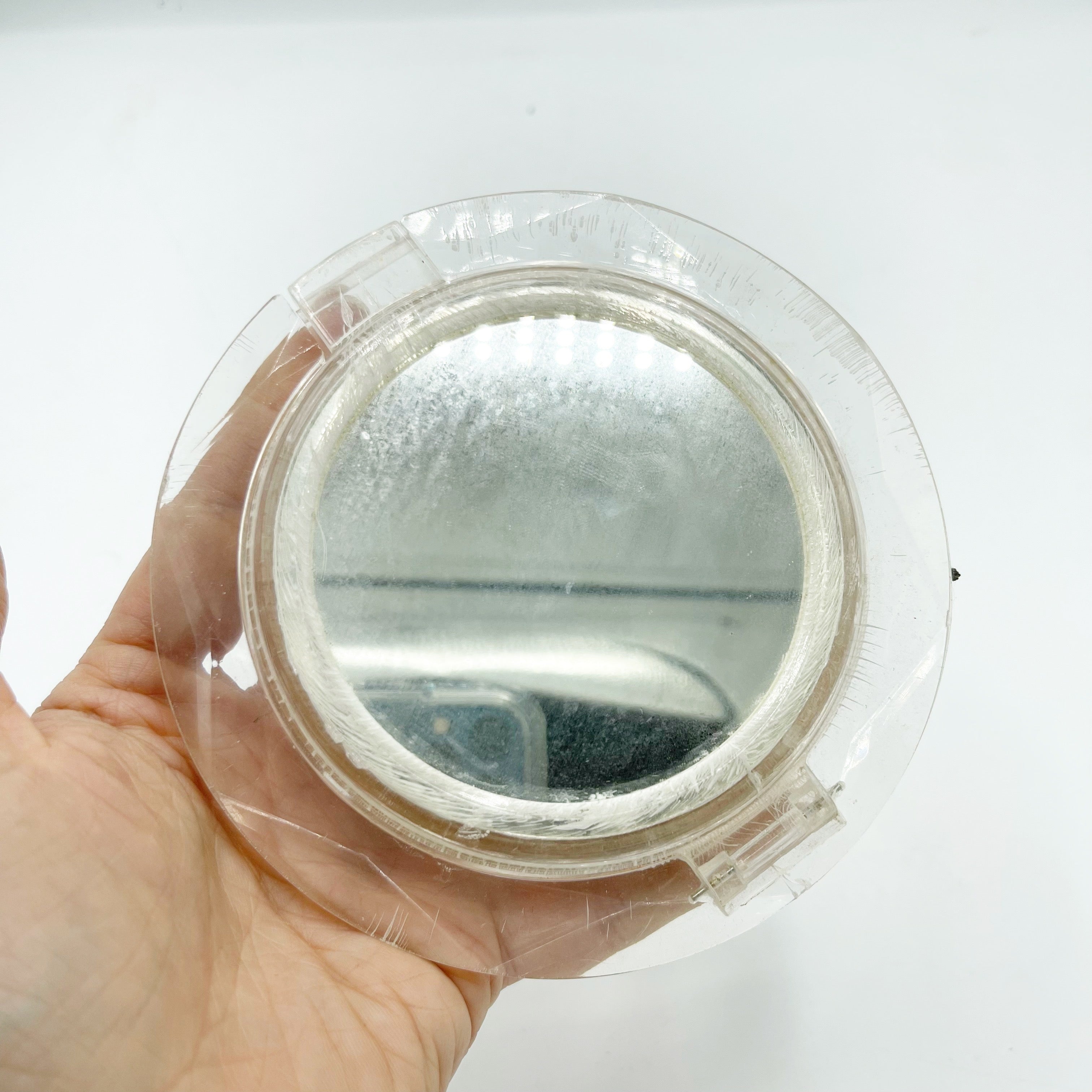 Vintage 1940’s Flapjack Lucite Compact.