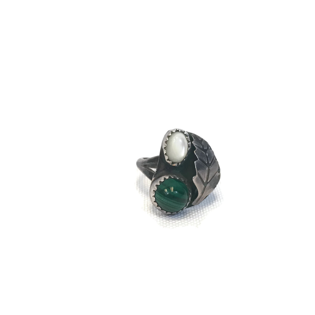 Vintage Sterling Silver Malachite & Mother Of Pearl Ring Size 4.75