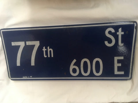 77th Street Sign